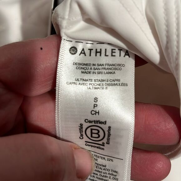NWT Athleta Ultimate Stash II Capri Size Small Petite. - Picture 8 of 10